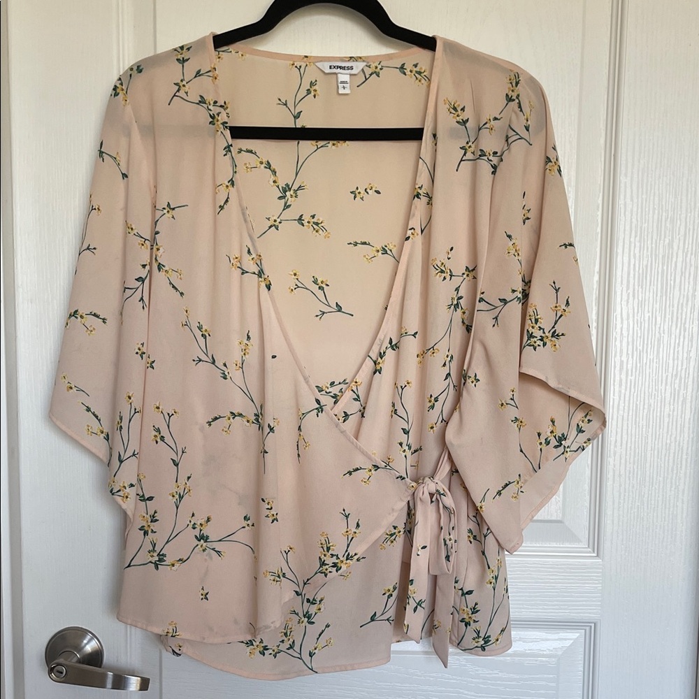 Express Floral Wrap Blouse in Light Pink